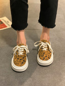 Casual γυναικεία αθλητικά παπούτσια κλασικό μοντέλο ή με μοτίβο λεοπάρ