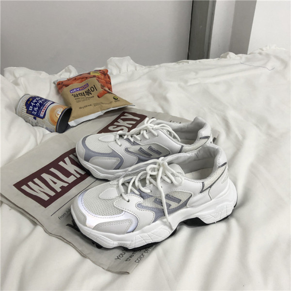 Öko-nahast ja tekstiilist valmistatud vabaaja hingavad tossud