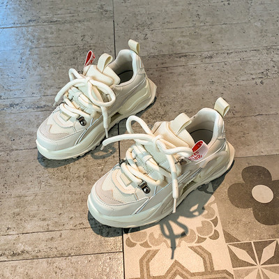 Αθλητικά γυναικεία παπούτσια με πλατφόρμα 5 cm