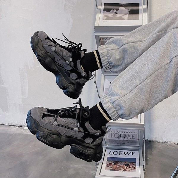 Pehme voodriga naiste tossud