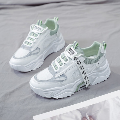 Νέο μοντέλο αθλητικά παπούτσια με κορδόνια και τραχιά σόλα