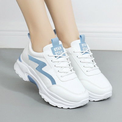 Sporty-casual γυναικεία παπούτσια από δέρμα eco με τραχιά σόλα