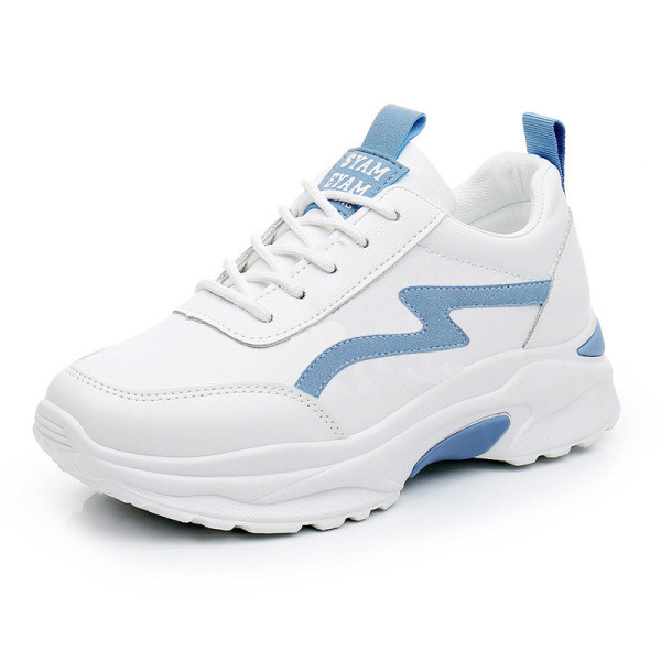 Sporty-casual γυναικεία παπούτσια από δέρμα eco με τραχιά σόλα