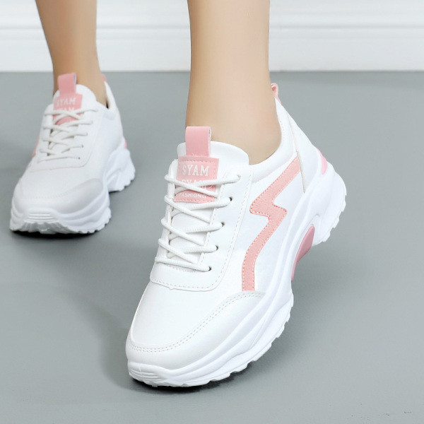 Sporty-casual γυναικεία παπούτσια από δέρμα eco με τραχιά σόλα