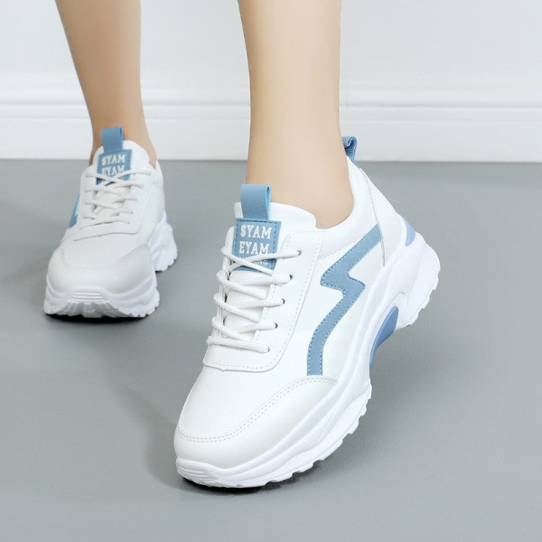 Sporty-casual γυναικεία παπούτσια από δέρμα eco με τραχιά σόλα