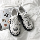 Γυναικεία υφασμάτινα αθλητικά παπούτσια με επιγραφές