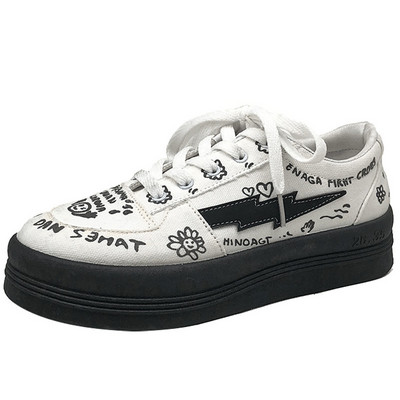 Γυναικεία υφασμάτινα αθλητικά παπούτσια με επιγραφές