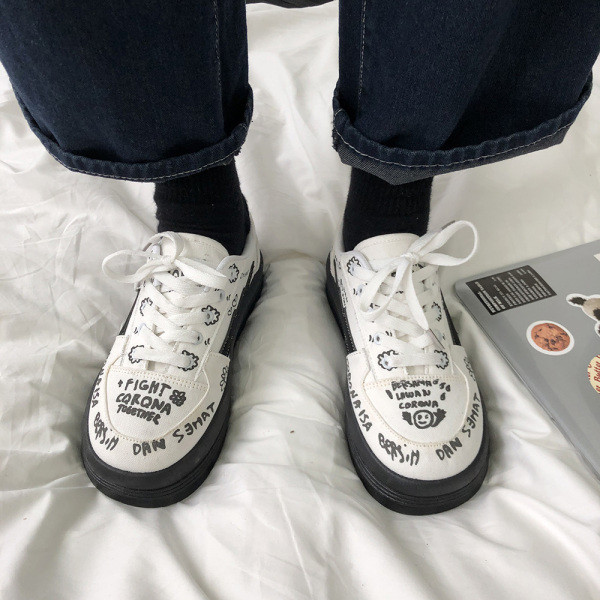 Γυναικεία υφασμάτινα αθλητικά παπούτσια με επιγραφές