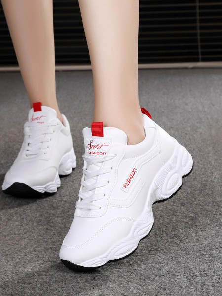 Kareda tallaga nahast naiste tossude uus mudel - kaks mudelit