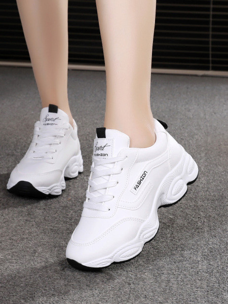 Kareda tallaga nahast naiste tossude uus mudel - kaks mudelit