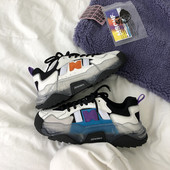 Μοντέρνα αθλητικά  παπούτσια με χοντρή σόλα  από σιλικόνη