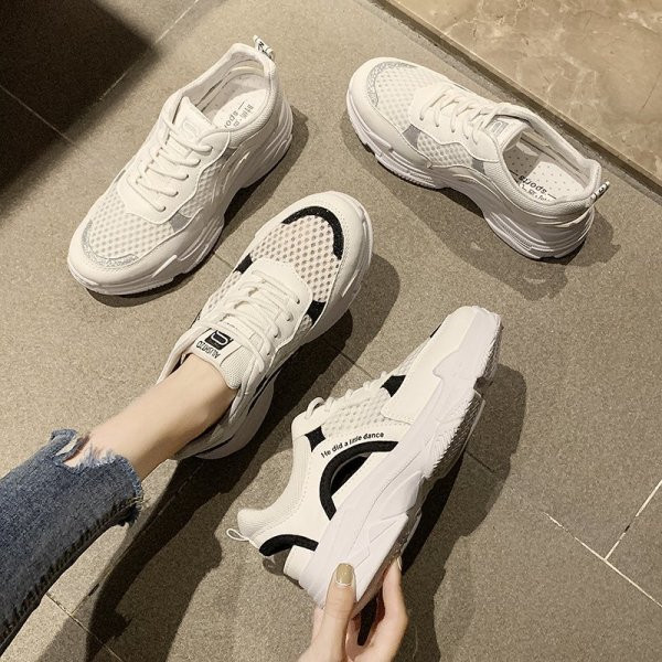 Lameda tallaga hingavad naiste tossud