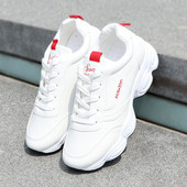 Kareda talla ja kirjaga vabaaja nahast naiste tossud