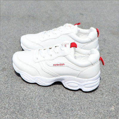 Kareda talla ja kirjaga vabaaja nahast naiste tossud