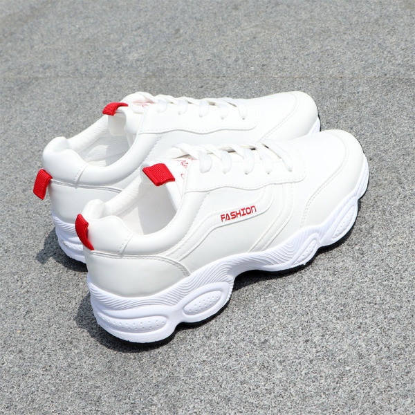 Kareda talla ja kirjaga vabaaja nahast naiste tossud