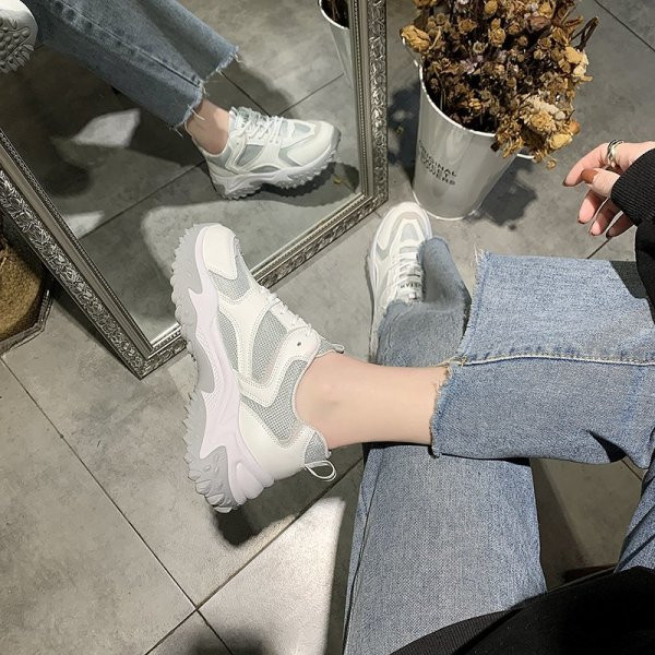 Võrgusilmaga naiste sportlikud ja vabaaja tossud