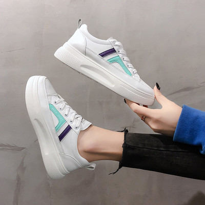 Γυναικεία μοντέρνα αθλητικά παπούτσια κατάλληλα για το καλοκαίρι με επίπεδη σόλα