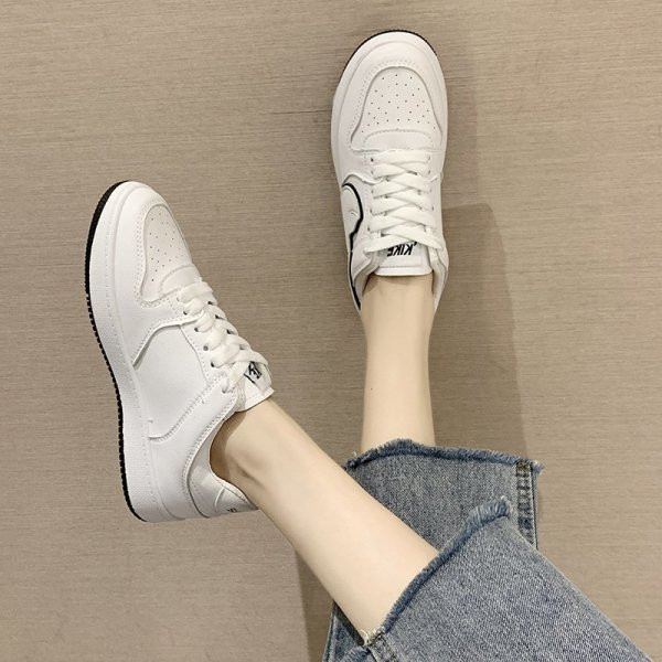 Νέο μοντέλο casual  γυναικεία αθλητικά παπύτσια με κορδόνια