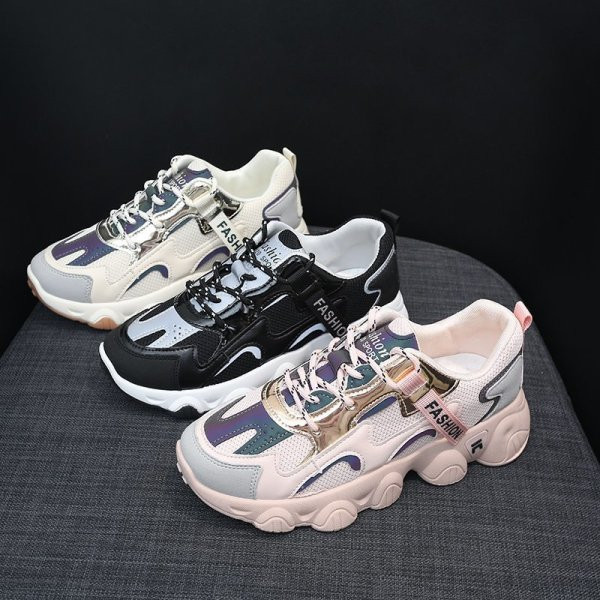 Naiste vabaaja tossud paelte ja krobelise tallaga - valge, must ja roosa