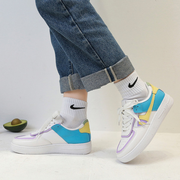 Πολύχρωμα γυναικεία αθλητικά παπούτσια από έκο με επίπεδη σόλα