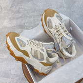 Γυναικεία αθλητικά παπούτσια με κορδόνια και γυαλιστερό εφέ