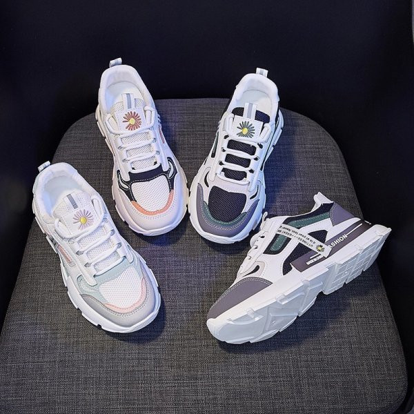 Uus mudel paelte, tikandi ja kareda tallaga naiste tossud