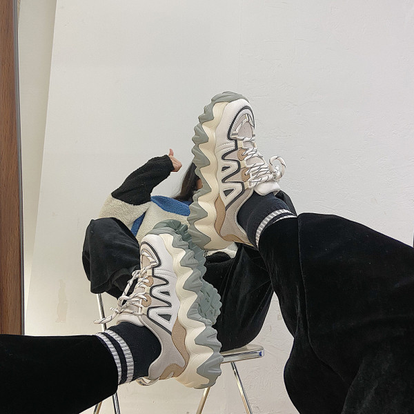 Καθημερινά αναπνευστικά αθλητικά παπούτσια με τραχιά σόλα