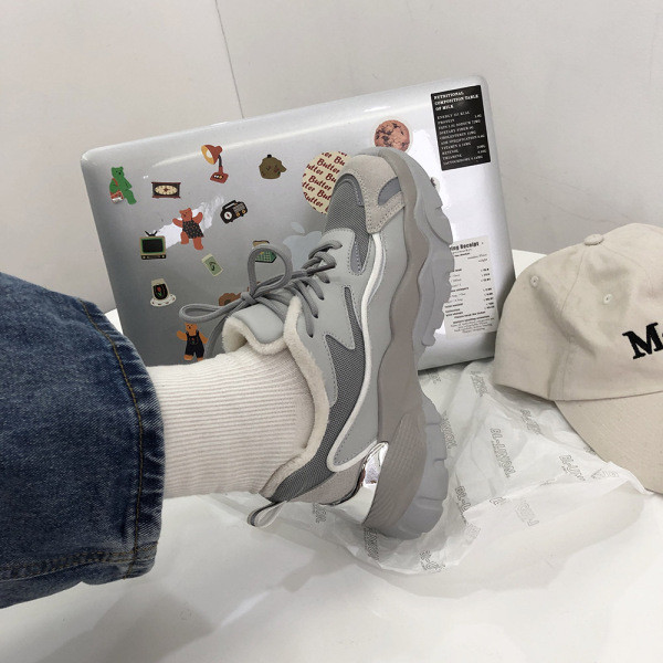 Αθλητικά παπύτσια φθινοπώρου-χειμερινά με τραχιά σόλα