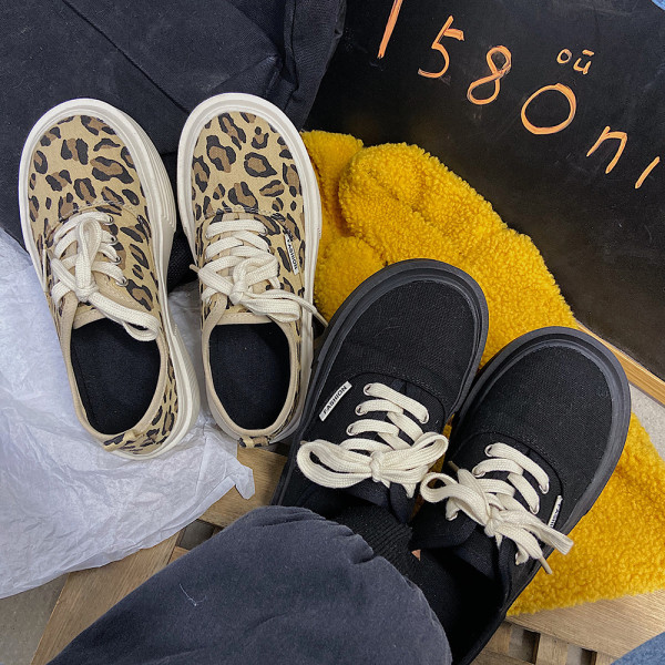 Casual αθλητικά παπούτσια με κορδόνια