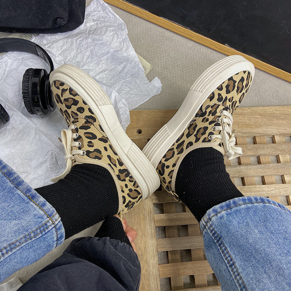 Casual αθλητικά παπούτσια με κορδόνια