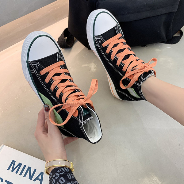 Γυναικεία αθλητικά παπούτσια με κορδόνια με επίπεδη σόλα