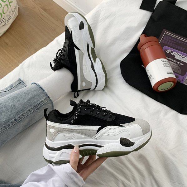 Casual γυναικεία αθλητικά παπούτσια από οικολογικό δέρμα με πλατφόρμα 5 cm