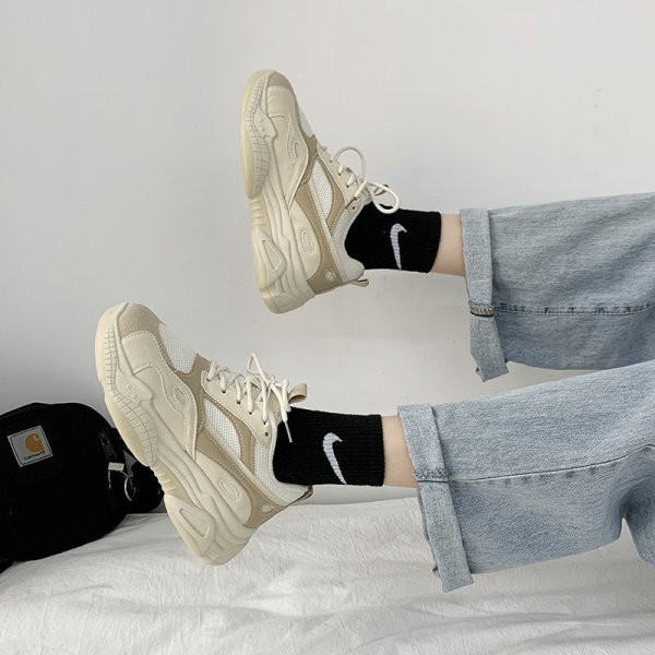 Casual γυναικεία αθλητικά παπούτσια από οικολογικό δέρμα με πλατφόρμα 5 cm