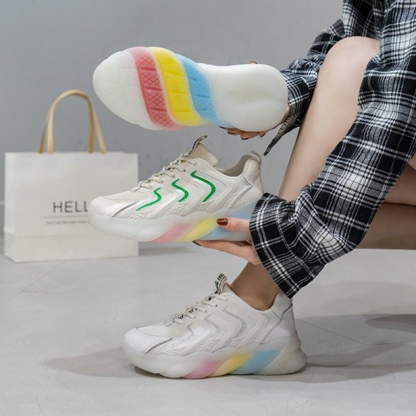 Спортно-ежедневни дамски светещи маратонки с  цветна подметка