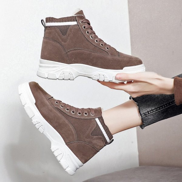 Νέο μοντέλο  γυναικεία αθλητικά παπύτσια  από οικολογικό σουέτ με μαλακή επένδυση