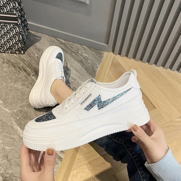 Έκο δερμάτινα γυναικεία αθλητικά παπούτσια μ με γυαλιστερό εφέ