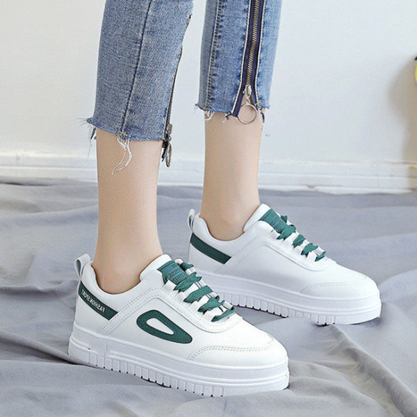 Casual γυναικεία αθλητικά παπούτσια κατασκευασμένα από faux δέρμα με επίπεδη σόλα