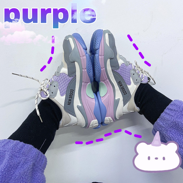 Μοντέρνα αθλητικά παπούτσια με τραχιά πλατφόρμα