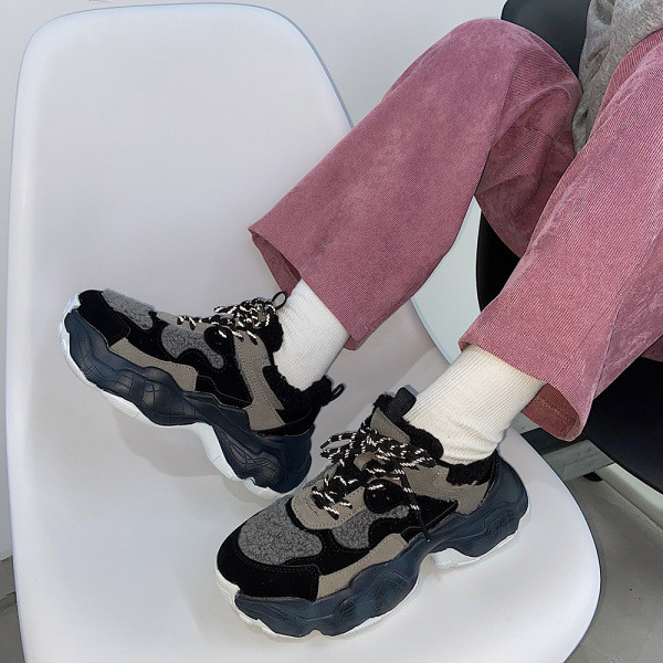 Αθλητικά παπούτσια φθινοπώρου-χειμερινά με τραχιά σόλα
