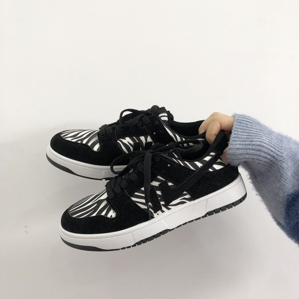 Casual αθλητικά παπούτσια με οικολογικό σουέτ και άνιμαλ πριντ