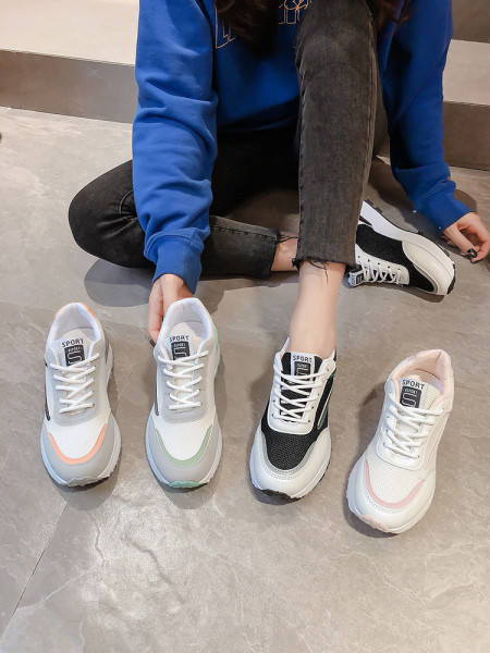 Naiste moodsad musta ja halli tossud lameda tallaga