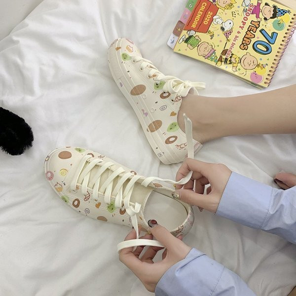 Πολύχρωμα γυναικεία αθλητικά παπούτσια από οικολογικό δέρμα και επίπεδη σόλα