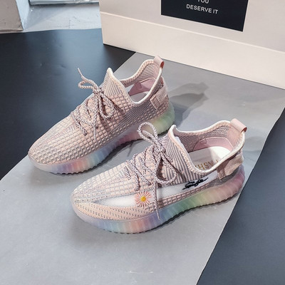 Γυναικεία casual αθλητικά παπούτσια με χρωματιστή σόλα σε γκρι, μαύρο, πράσινο και ροζ χρώμα