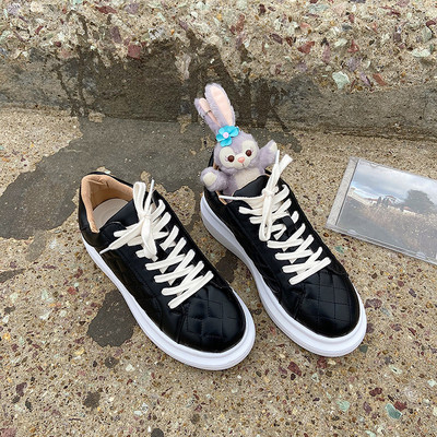 Αθλητικά πάνινα παπούτσια με επίπεδη πλατφόρμα