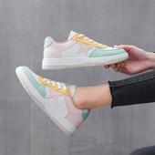 Χρωματιστά γυναικεία αθλητικά παπούτσια από οικολογικό δέρμα