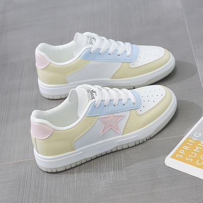 Χρωματιστά γυναικεία αθλητικά παπούτσια από οικολογικό δέρμα