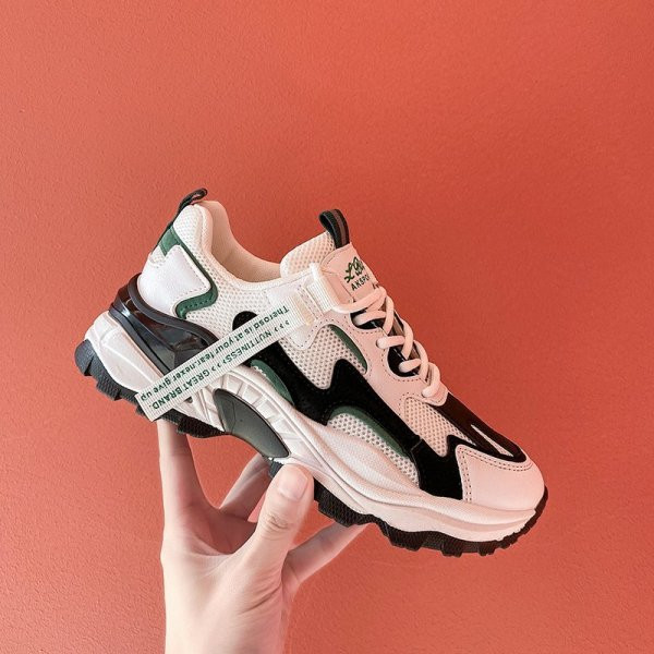 Μοντέρνα γυναικεία αθλητικά παπούτσια με πλέγμα