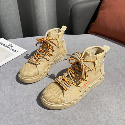 Naiste lõuendist paeltega tossud