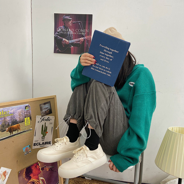 Κλασικό μοντέλο αθλητικά  παπούτσια από οικολογικό δέρμα με πλατφόρμα