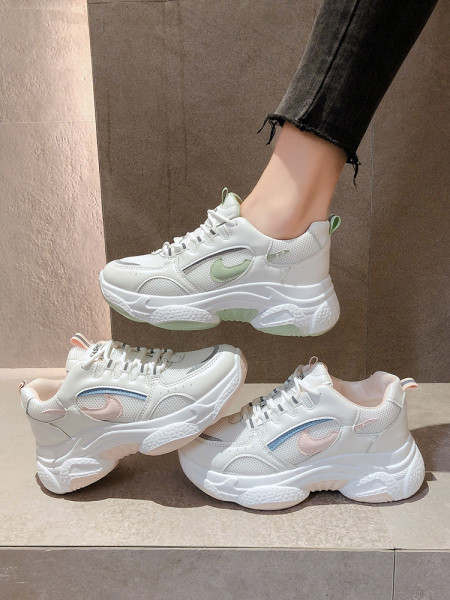 Nelja värvi paeltega kõrge tallaga naiste tossud